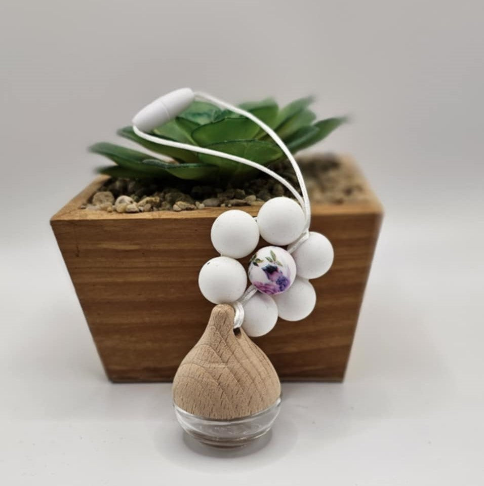 White Flower Oil Diffuser Pink Centre